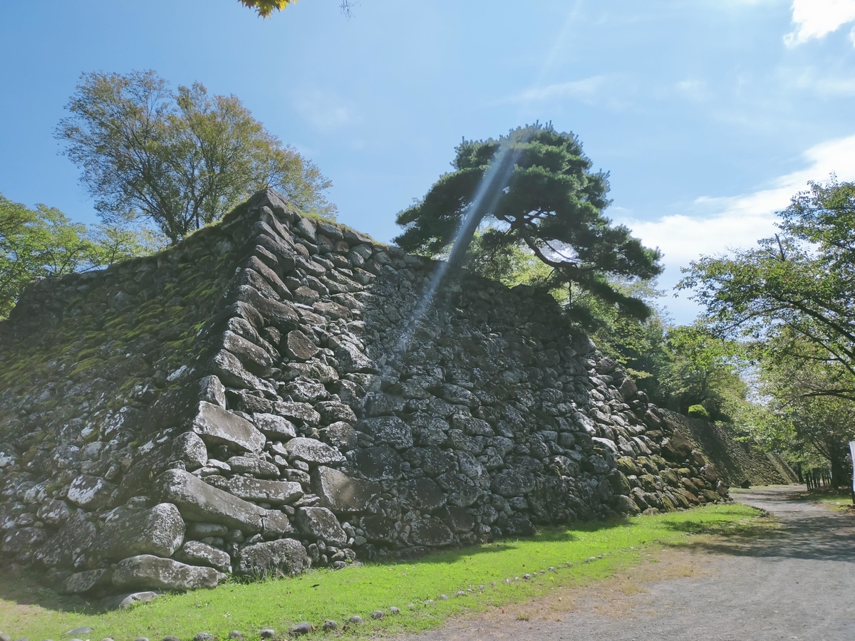 キャンピングトレーラー⁡⁡ シーズー ⁡⁡長野県 ⁡⁡小諸市⁡⁡  ⁡⁡小諸城 小諸城址 旅犬