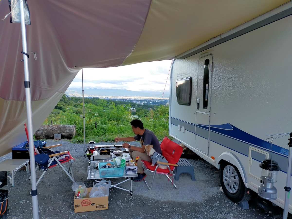 長野県 小諸市 ウィスラースカイベース小諸 キャンプ キャンピングトレーラー キャンプ犬 シーズー サイト