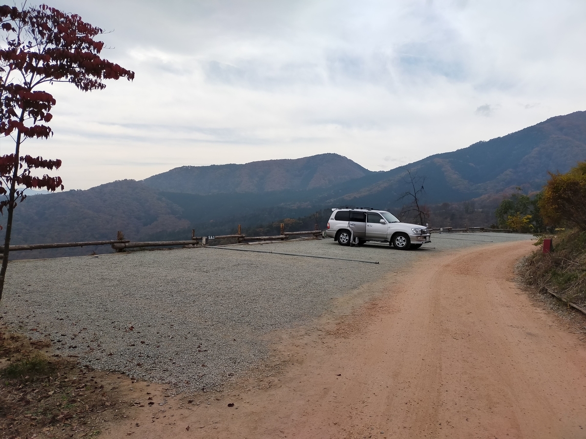 山梨市 ほったらかしキャンプ場 キャンプ シーズー 区画サイト