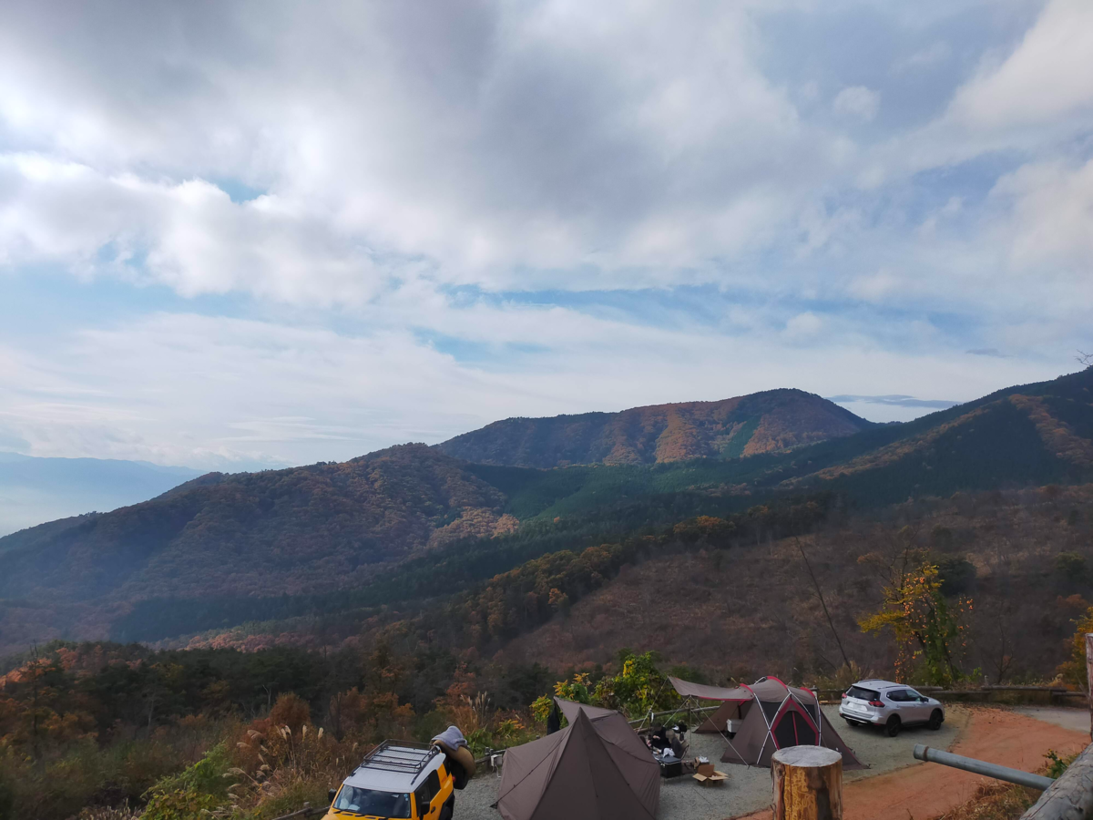 山梨市 ほったらかしキャンプ場 キャンプ シーズー ロケーション