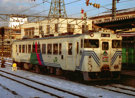 キハ40の地域色でJR東日本にもいろいろなバリエーションがあっ