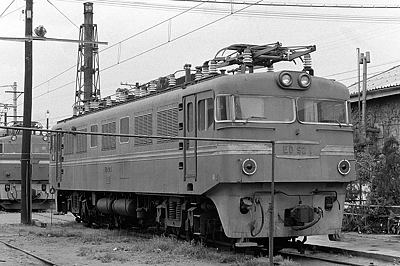 試作に終わってしまったed92型交直流電気電気機関車とは？ - 本棚の