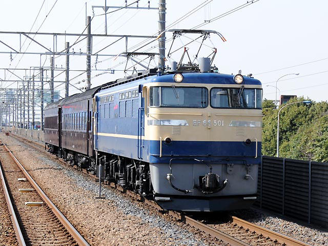 EF65  500番台前照灯、走行問題ナシデス。 EF65 500番台前照灯、走行問題ナシデス。