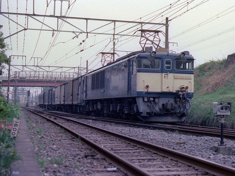 国鉄時代に荷物列車を担当したEF64-1000番台の貴重な記録とその理由