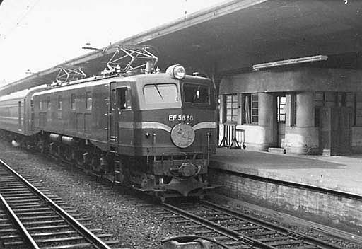 ef58が担当した臨時特急さくらの歴史の舞台裏から見えてくるものは