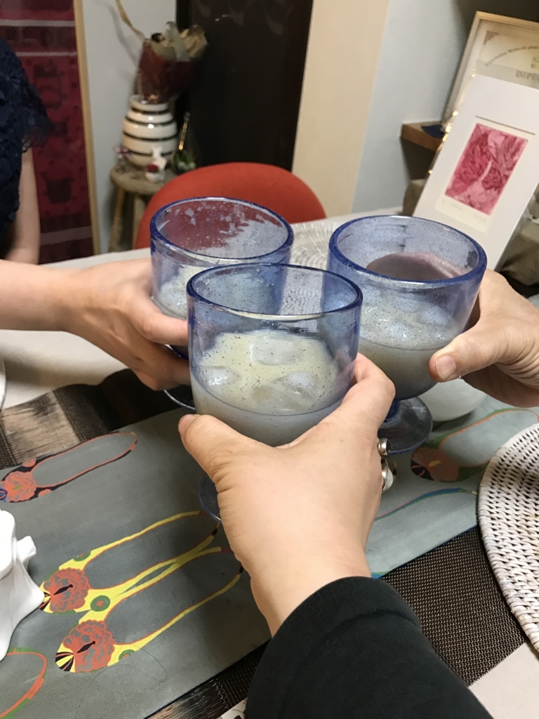 f:id:les-papillons-roses:20180803181227j:plain f:id:les-papillons-roses:20180803181227j:plain