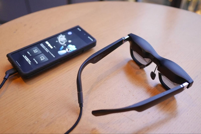 ARグラス「Nreal Air」でハイブリッドワークのお悩みを解決