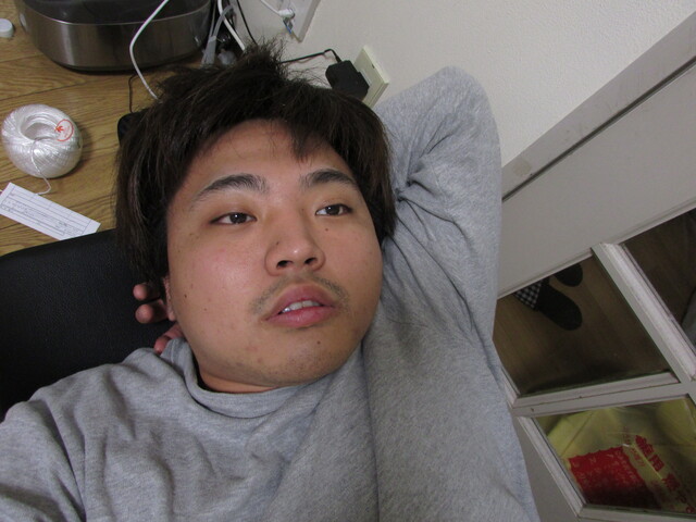 暇をもてあました男性