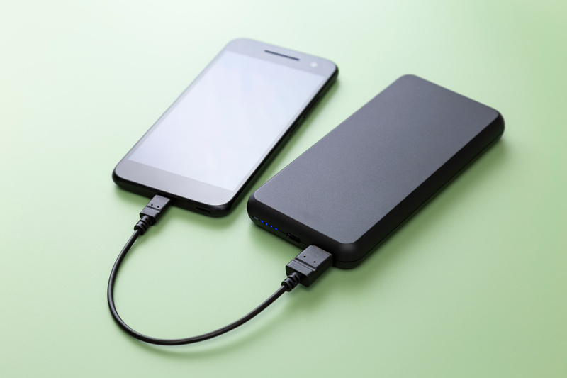 なぜ機内へのモバイルバッテリーの持ち込みは制限されている？
