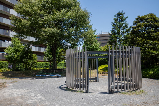 ニュートンプレイスの洋風東屋のガゼボ