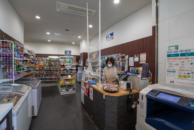 ニュートンプレイスのミニショップ