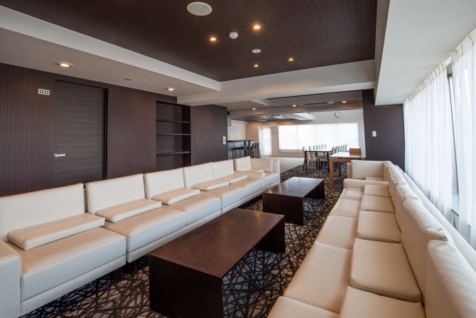 ニュートンプレイスのビューラウンジ