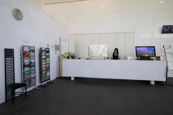 ニュートンプレイスのコンシェルジュカウンター