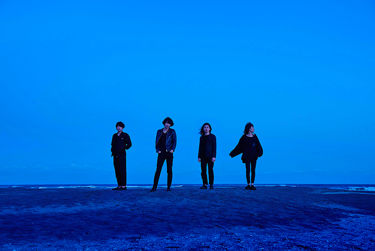 ロックバンド・Ivy to Fraudulent Gameのアー写