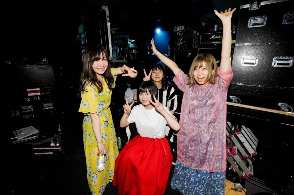 f:id:libre_sound:20180531160121j:plain 赤い公園の写真