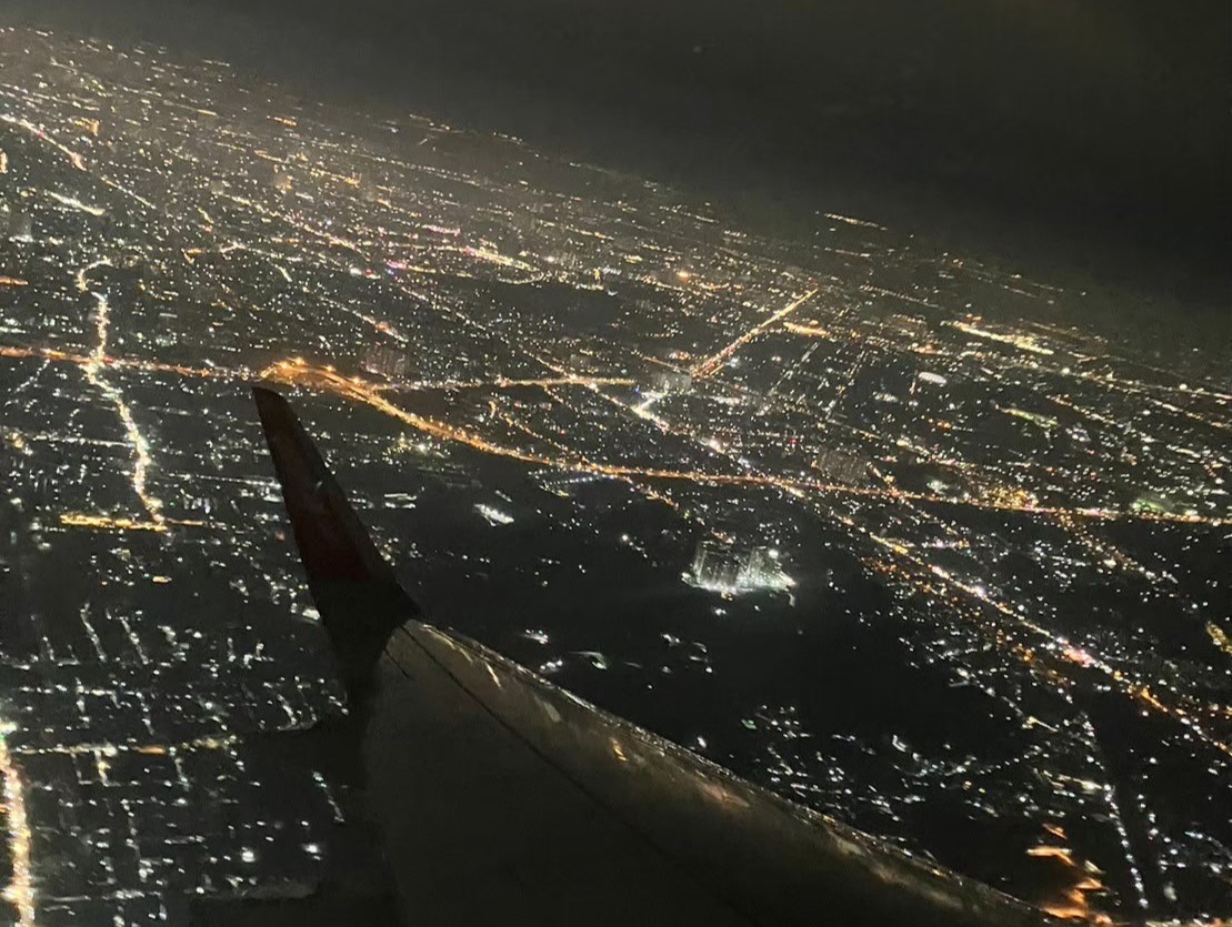 ネオンが輝くホーチミンの夜景