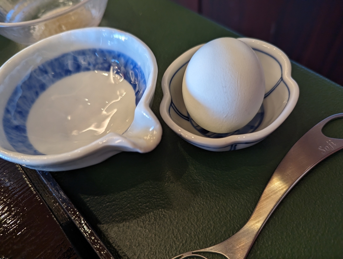 ほのかに青みを帯びた青玉