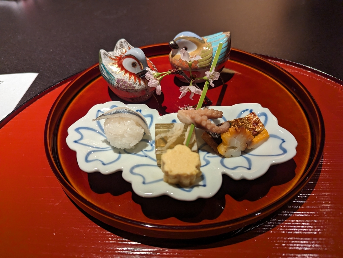 小鳥の器も可愛らしい