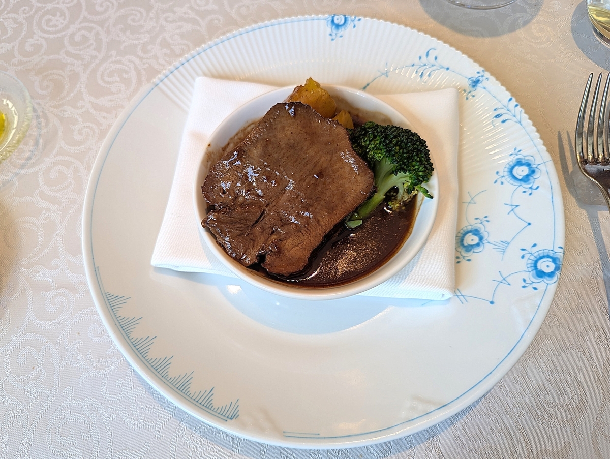 牛タンビーフシチュー