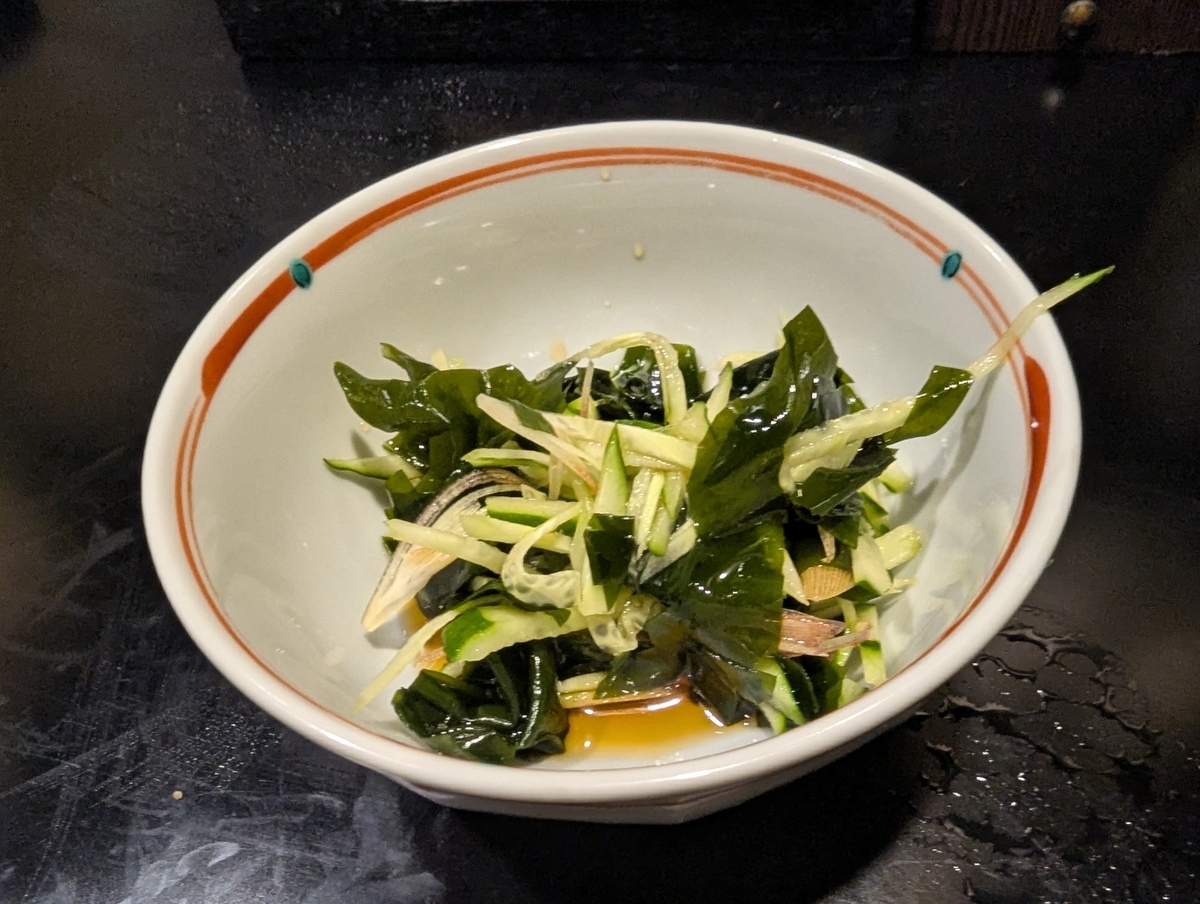 わかめの酢の物。ちょっとしたものでさえしっかり美味い