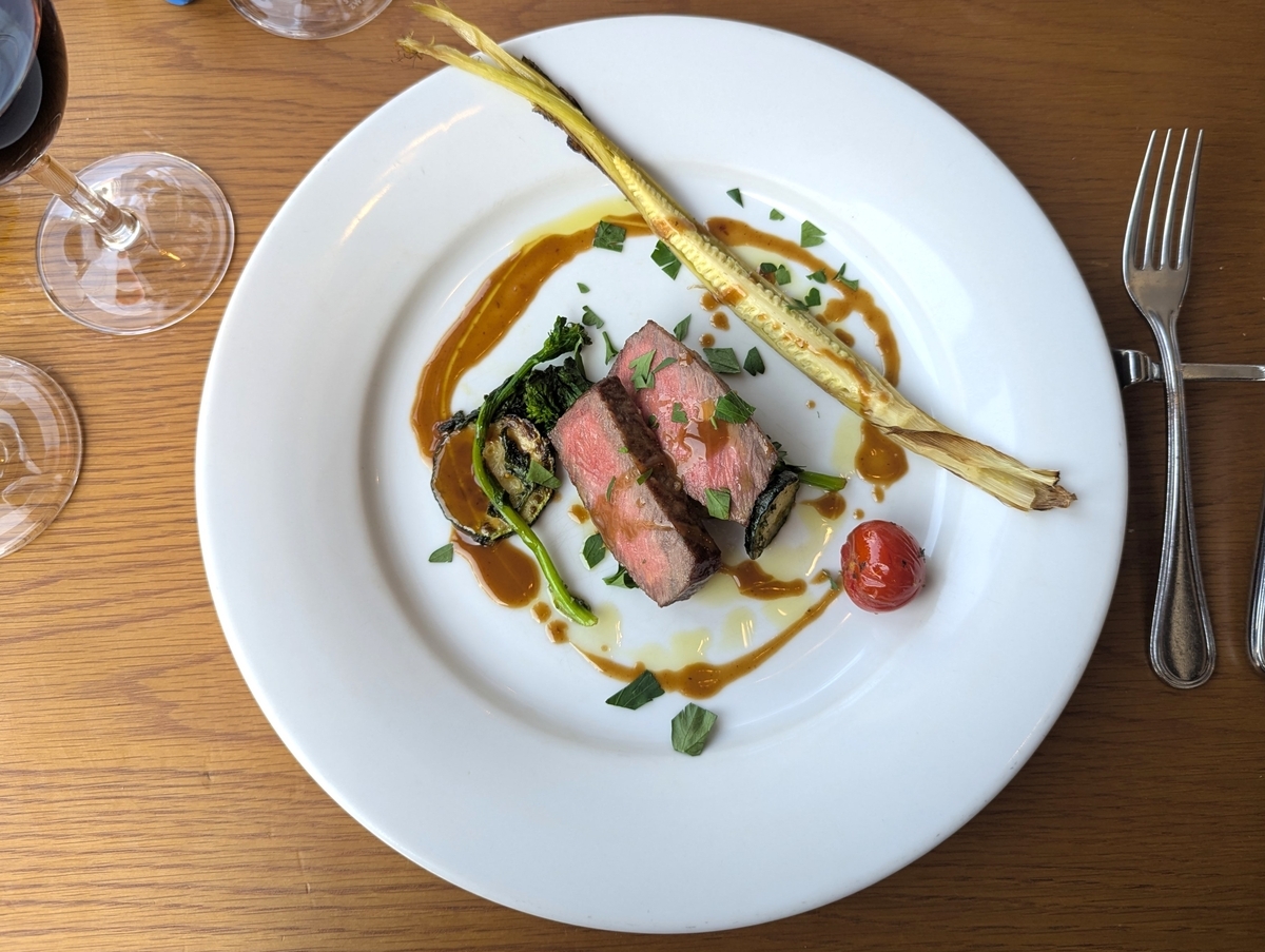 ピッツェリア トニーノのメインの肉料理