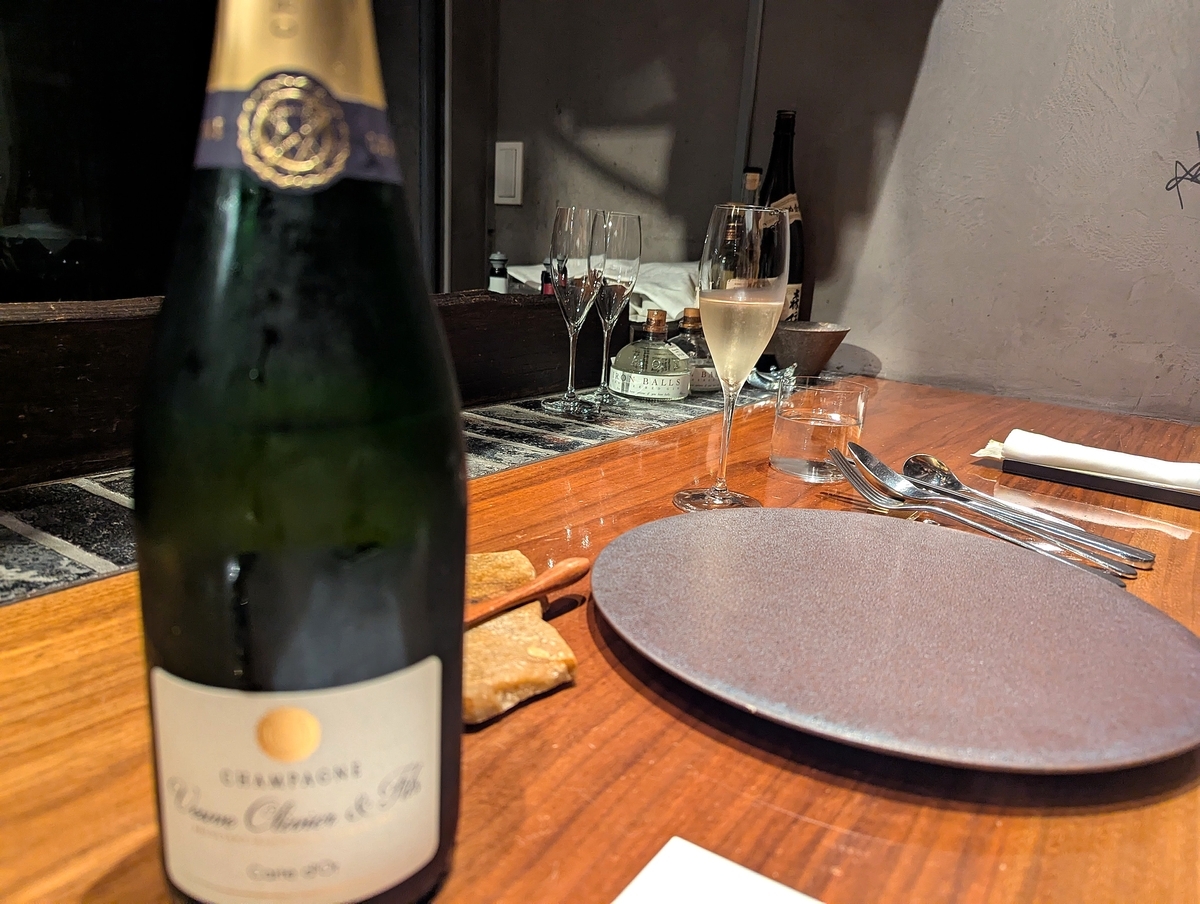ペアリングの最初はシャンパーニュ
