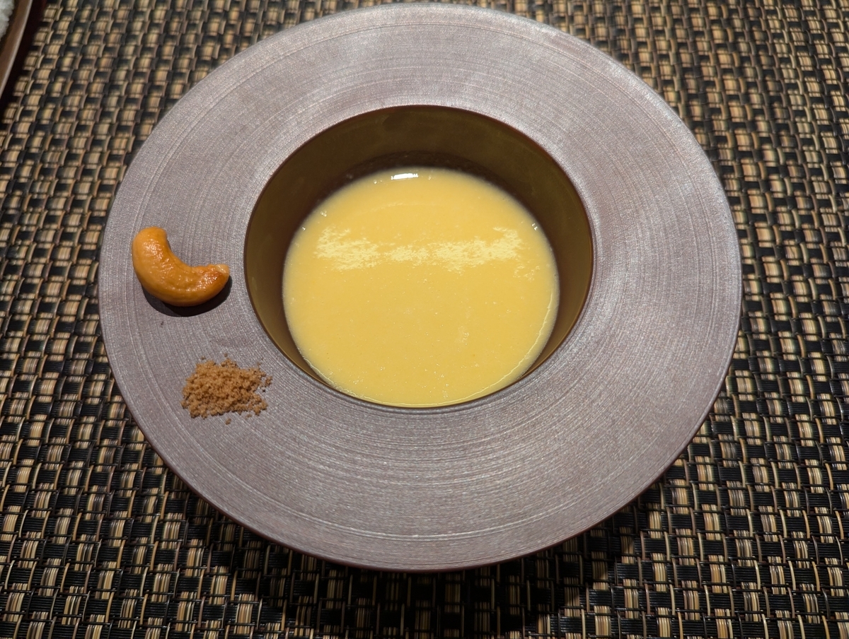中華料理しげ乃のコース料理『トウモロコシのスープ』