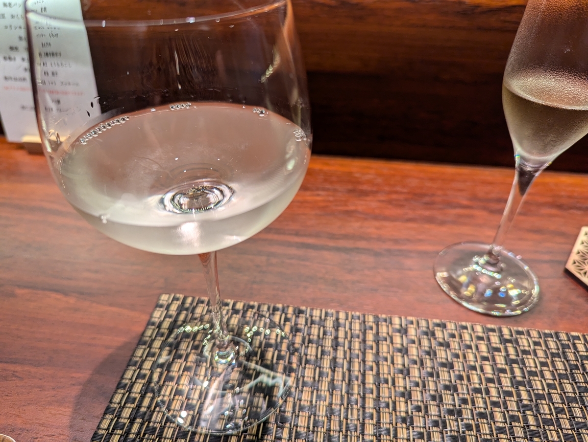 無濾過で生酒なので濃すぎるかと思いきや、中汲みの綺麗さを感じられるバランスの良い日本酒