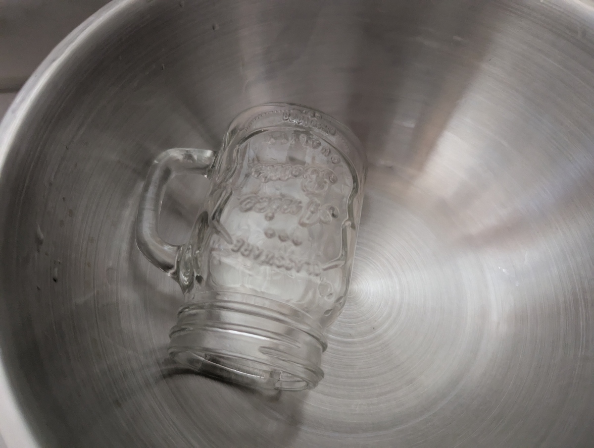瓶を熱湯消毒しておく