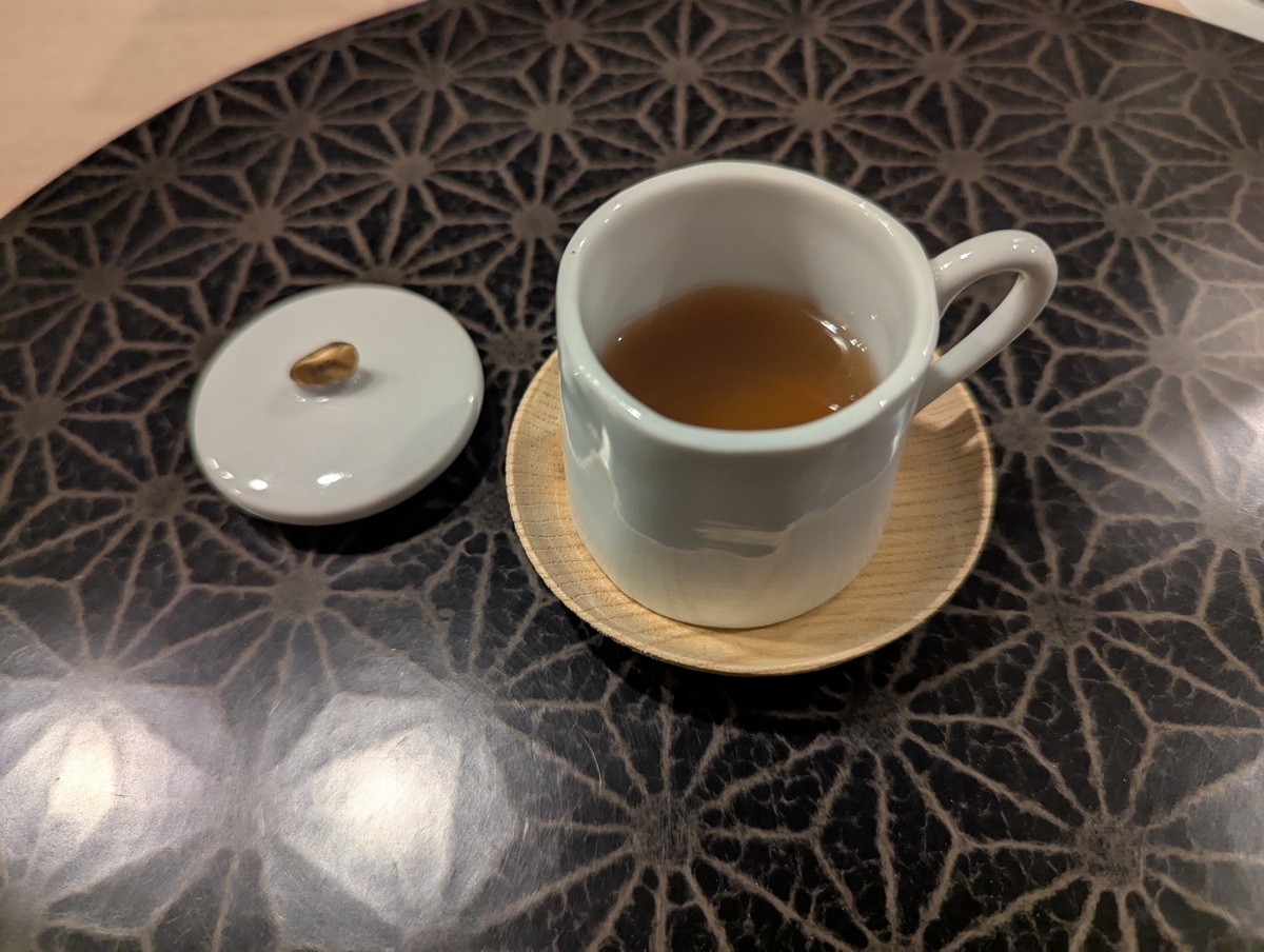 鹿のボーンブロス。滋味深いスープが身体に沁み渡る一杯