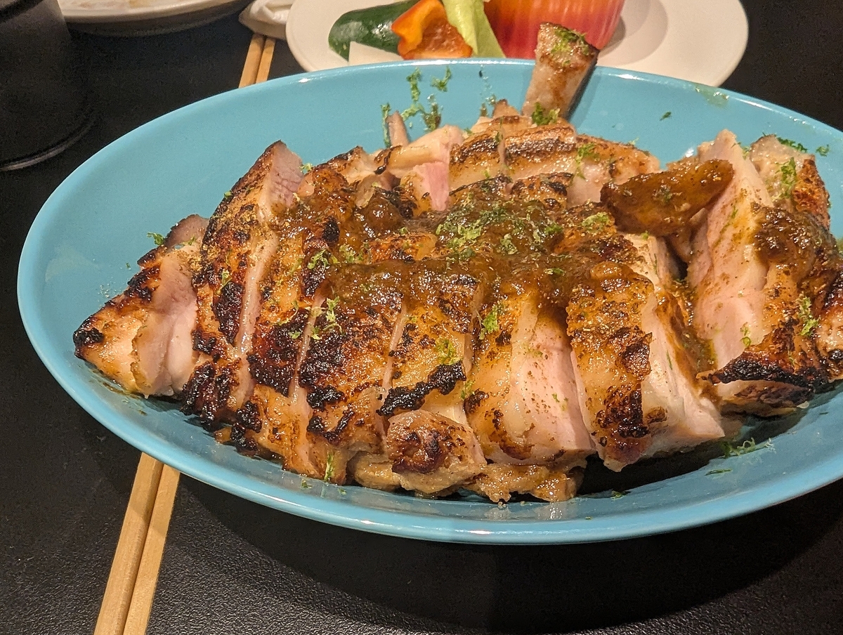 スパイシーチキンの柔らかさに驚き