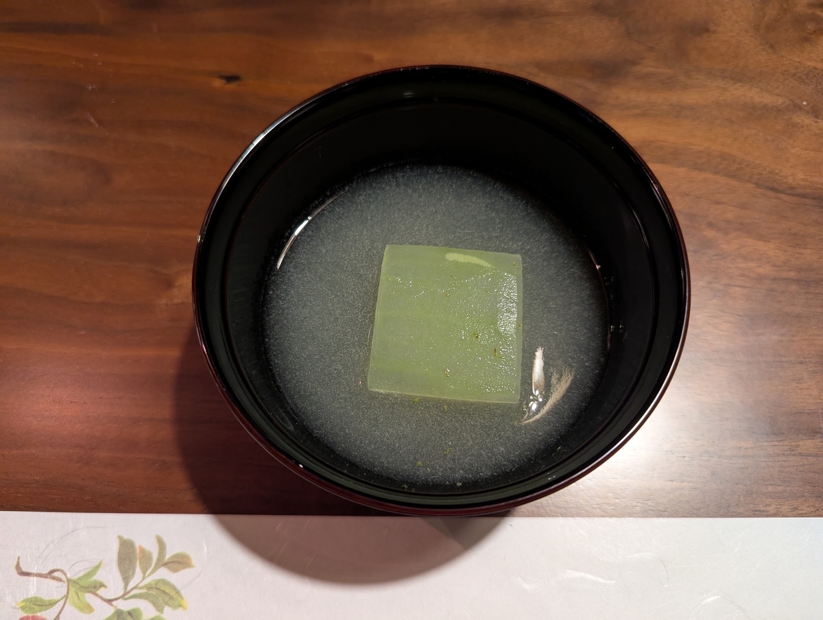 国分寺・翔の椀物：冬瓜翡翠煮と玉蜀黍摺流し