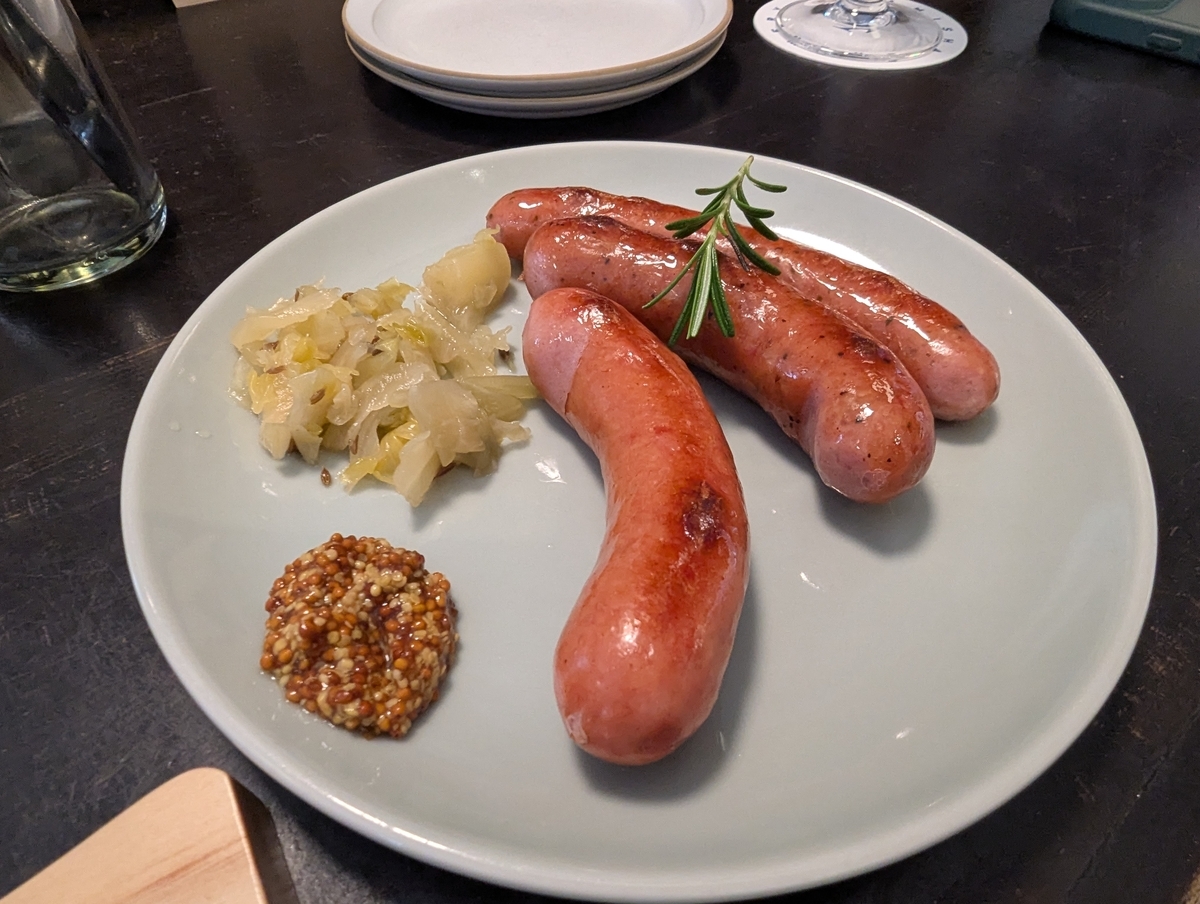 ソーセージ盛り合わせ｜TEGAMISHA BREWERY（780円）