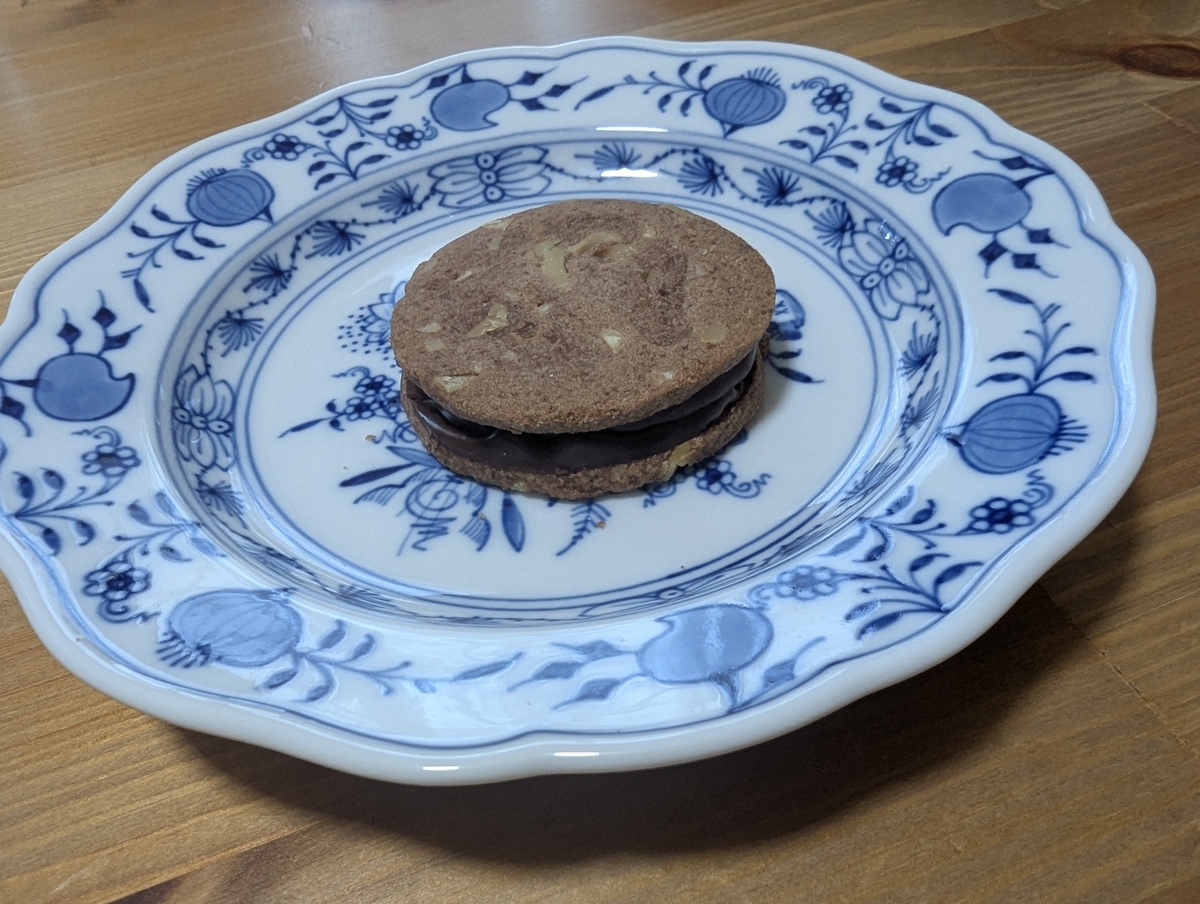皿にのせたONCHOCOサンド