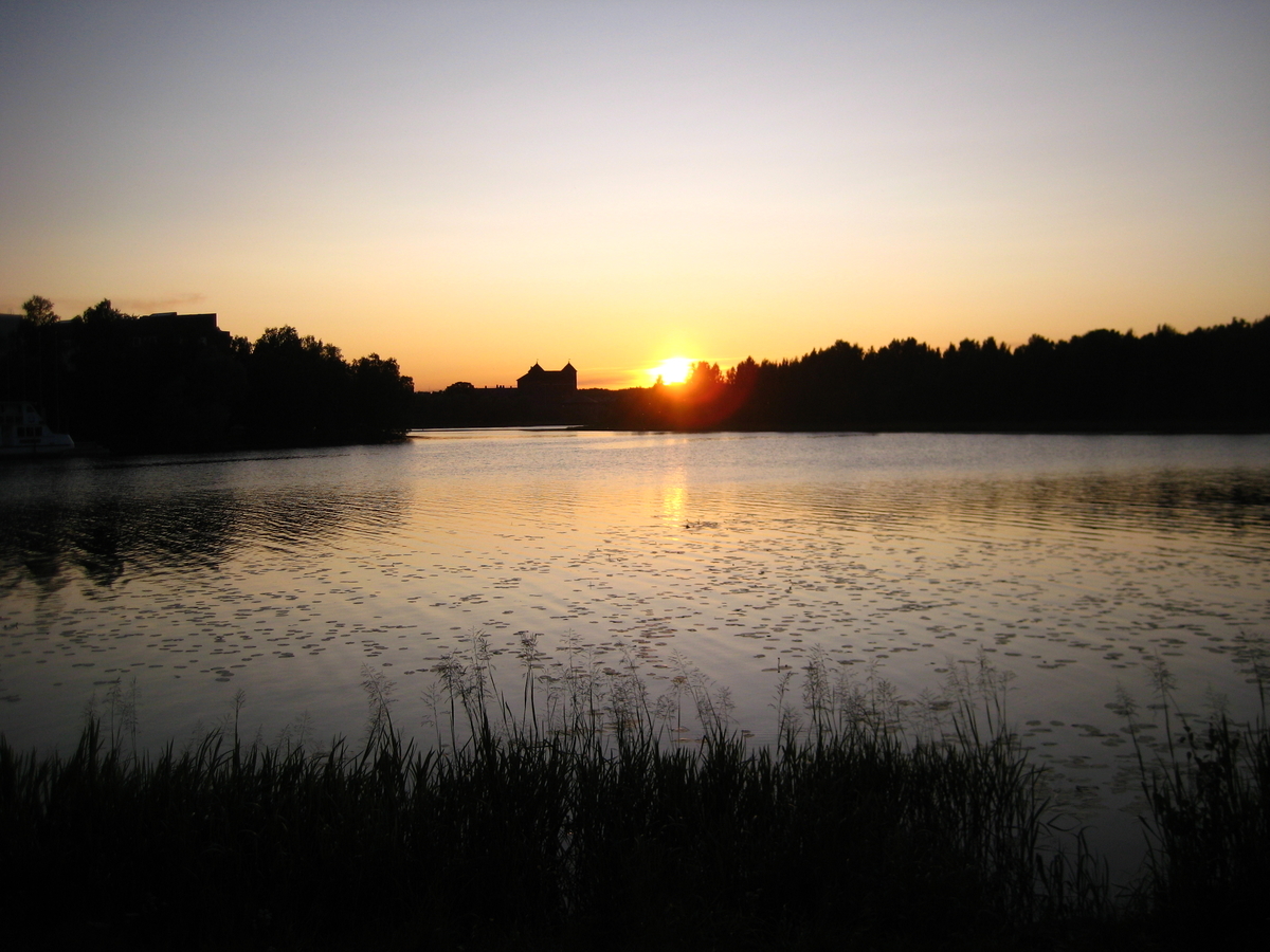 要問い合せ♥️海外ホテル空間♥️太陽のような風水ミラー 鏡 ゴールド