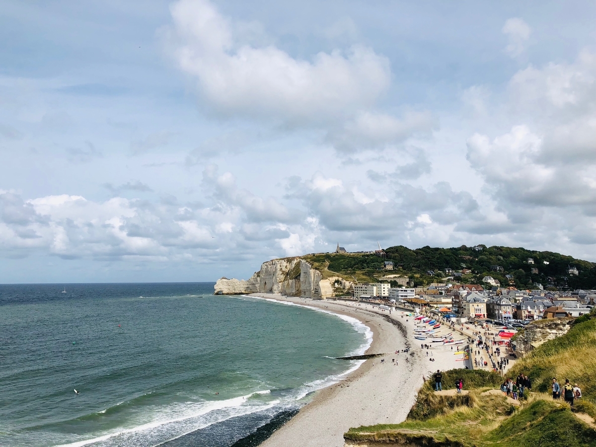 ノルマンディー地方の村、Etretat（エトルタ）紹介 - フランス田舎町で