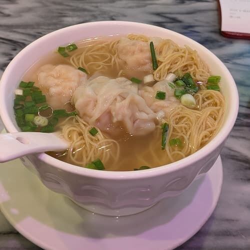 黃枝記の鮮蝦雲吞麺