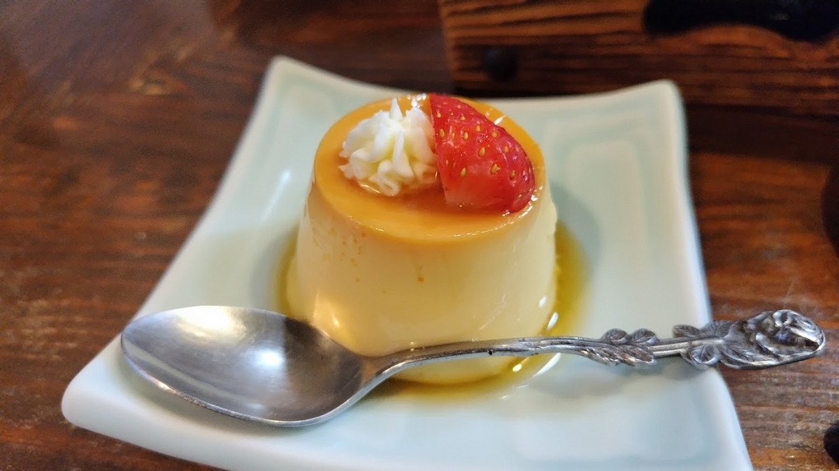 硬いプリンがまた良い