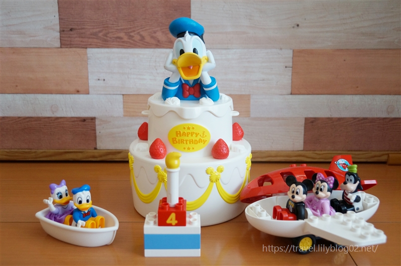 ドナルドのポップコーンバケットがかわいい 君の手を離す日 子連れ旅行記編