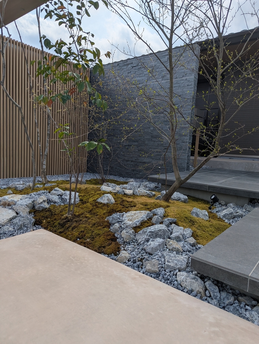 和モダンデザイン　積水ハウス　植栽