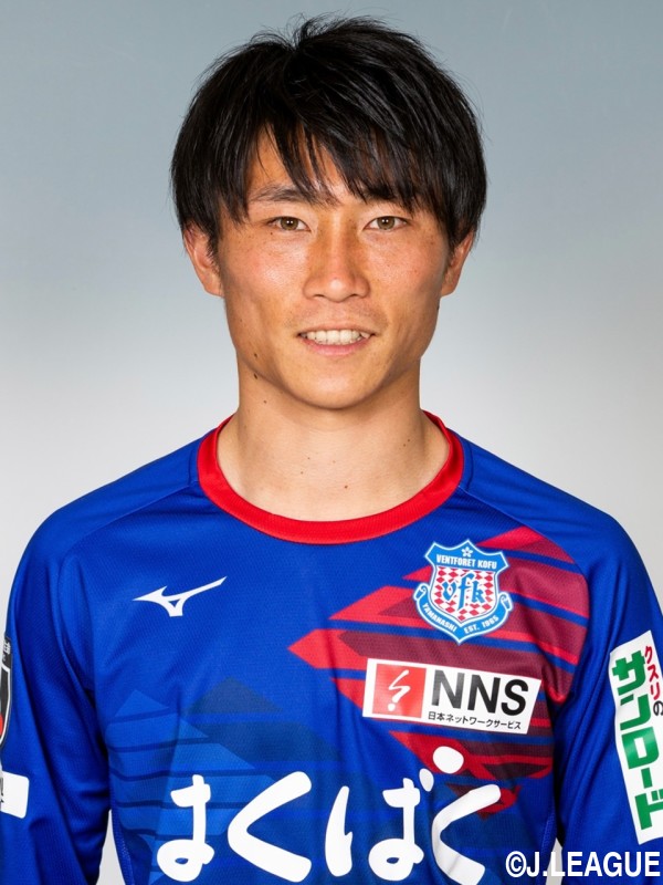 一年で激変 昨年のルーキーの公式写真を今年の写真と比較してみた ヴァンフォーレが好きだと叫びたい 一年で激変 昨年のルーキーの公式写真を今年の写真と比較してみた ヴァンフォーレが好きだと叫びたい
