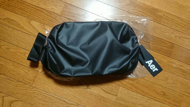 最高のボディバッグAerの「Tech Sling Black」外PC作業な人は