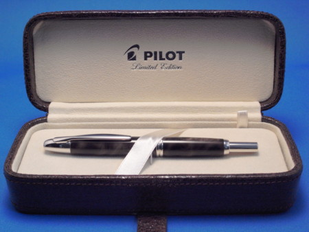 パイロット キャップレス 2012年 限定 ブラックマーブル万年筆