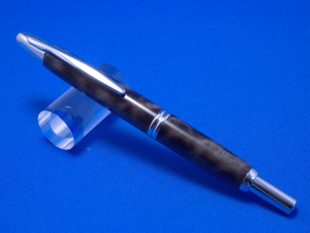 世界限定2012本の万年筆ゲット!! − PILOT キャップレス 2012年限定