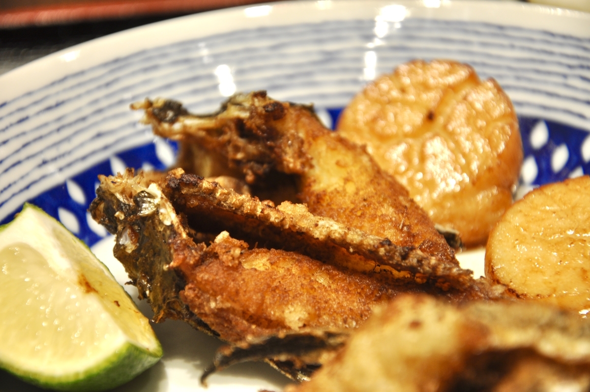 豊洲の 米花 でオコゼ唐揚げ 牛と鶏と牛蒡の煮物 里芋煮 鰯のつみれ汁 美味しいもの食って写真撮って あとで振り返ってのブログ