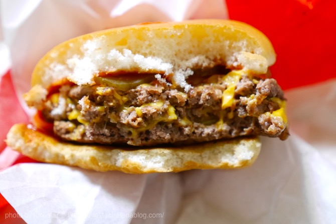 トリプルチーズバーガー