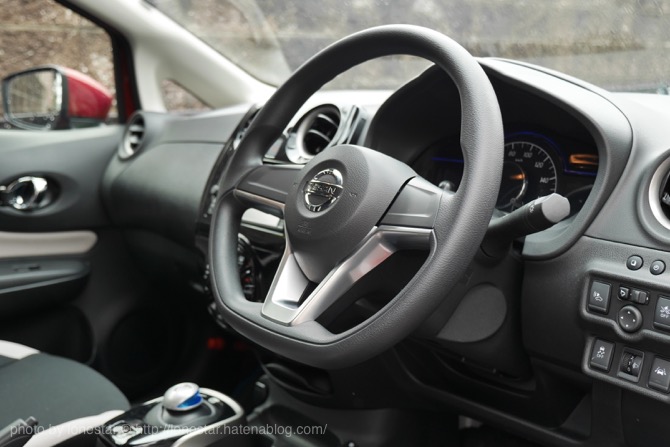 新型ノート 運転席 新型ノート 運転席