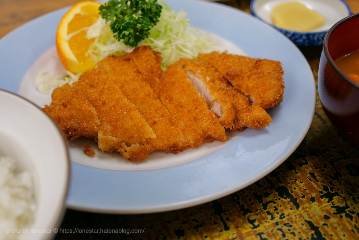 平和食堂　トンカツ定食
