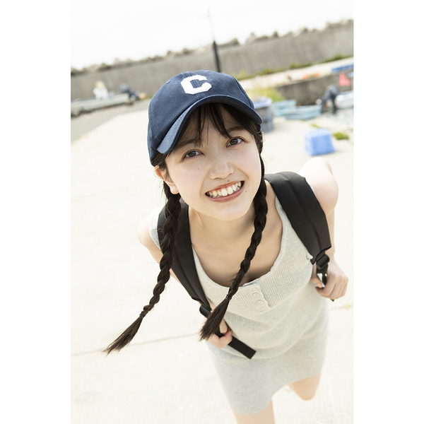 久保史緒里 1st写真集「交差点」 アザーカット写真集 久保ちゃんの日常。 Amazon.co.jp: 久保史緒里 1st写真集『交差点』 アザーカット