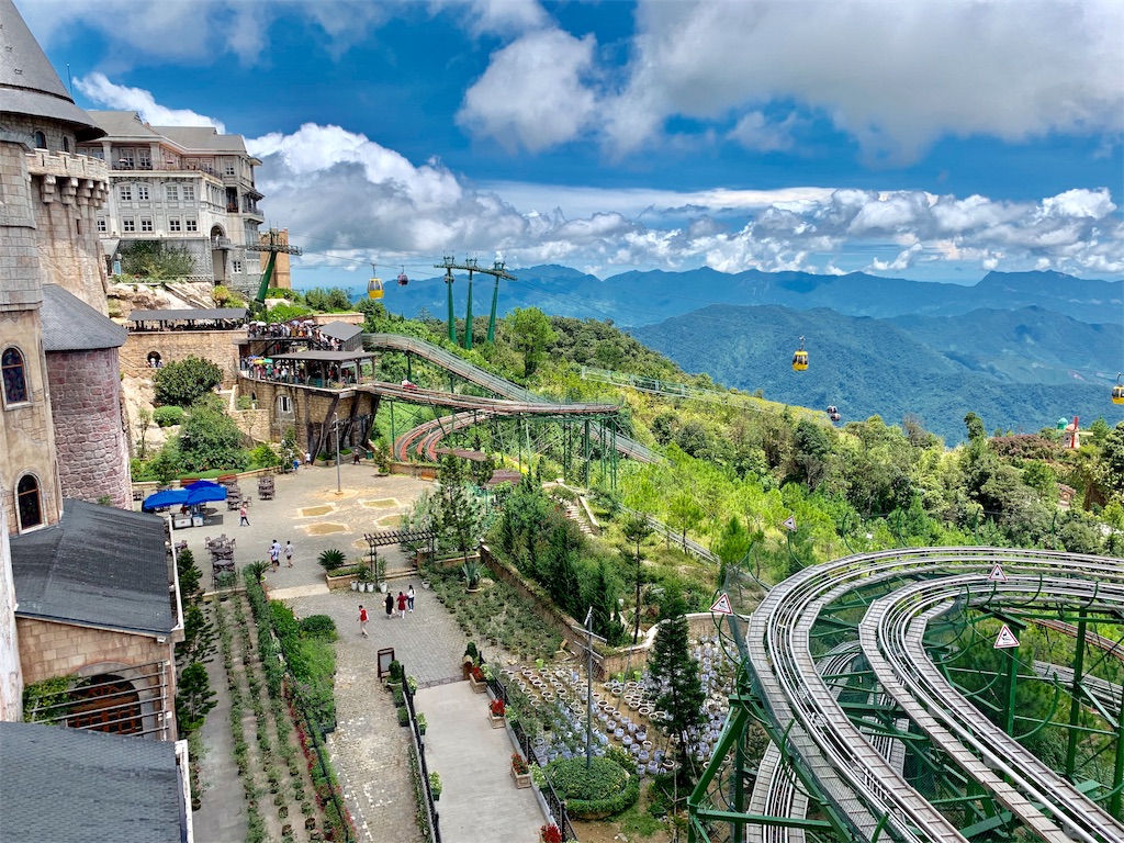 f:id:lotus_times:20190929104050j:plain alt="alpine coaster"